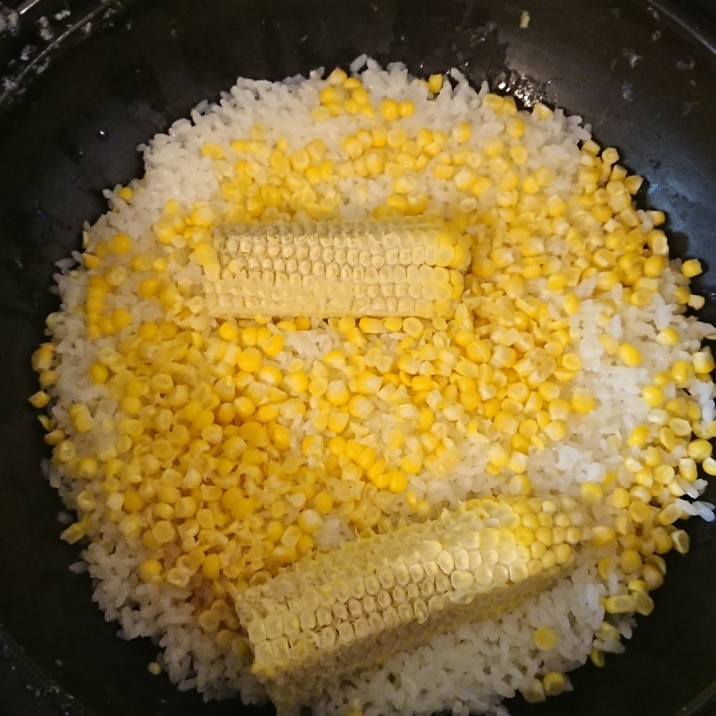 おこげも美味しい!土鍋でとうもろこしご飯
